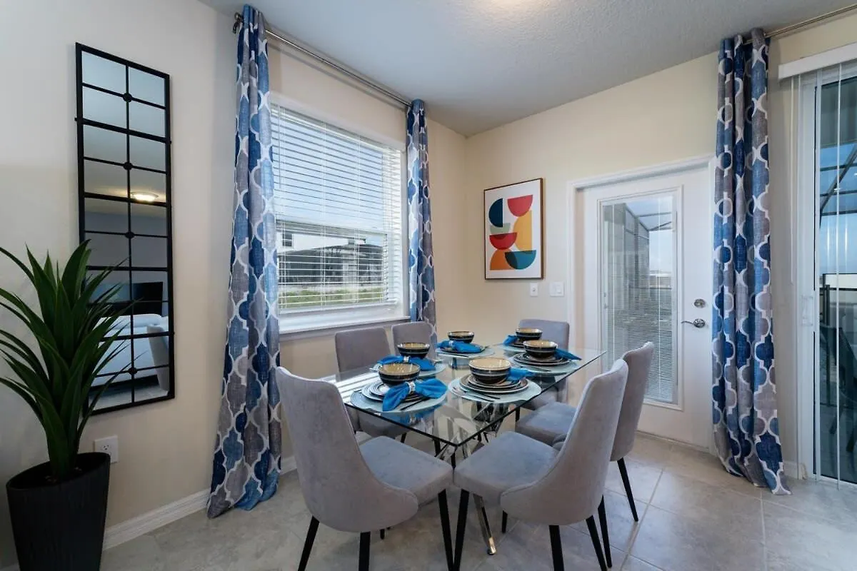 Spacious New 5 Bedroom With Private Pool Near Disney Davenport Сasa de vacaciones