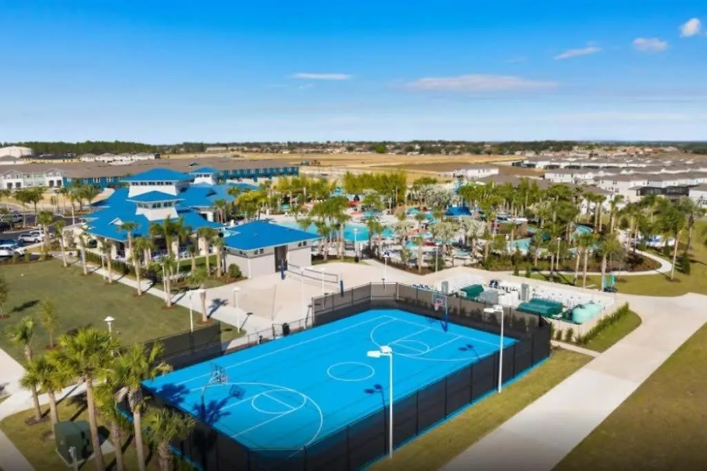 Spacious New 5 Bedroom With Private Pool Near Disney Davenport United States