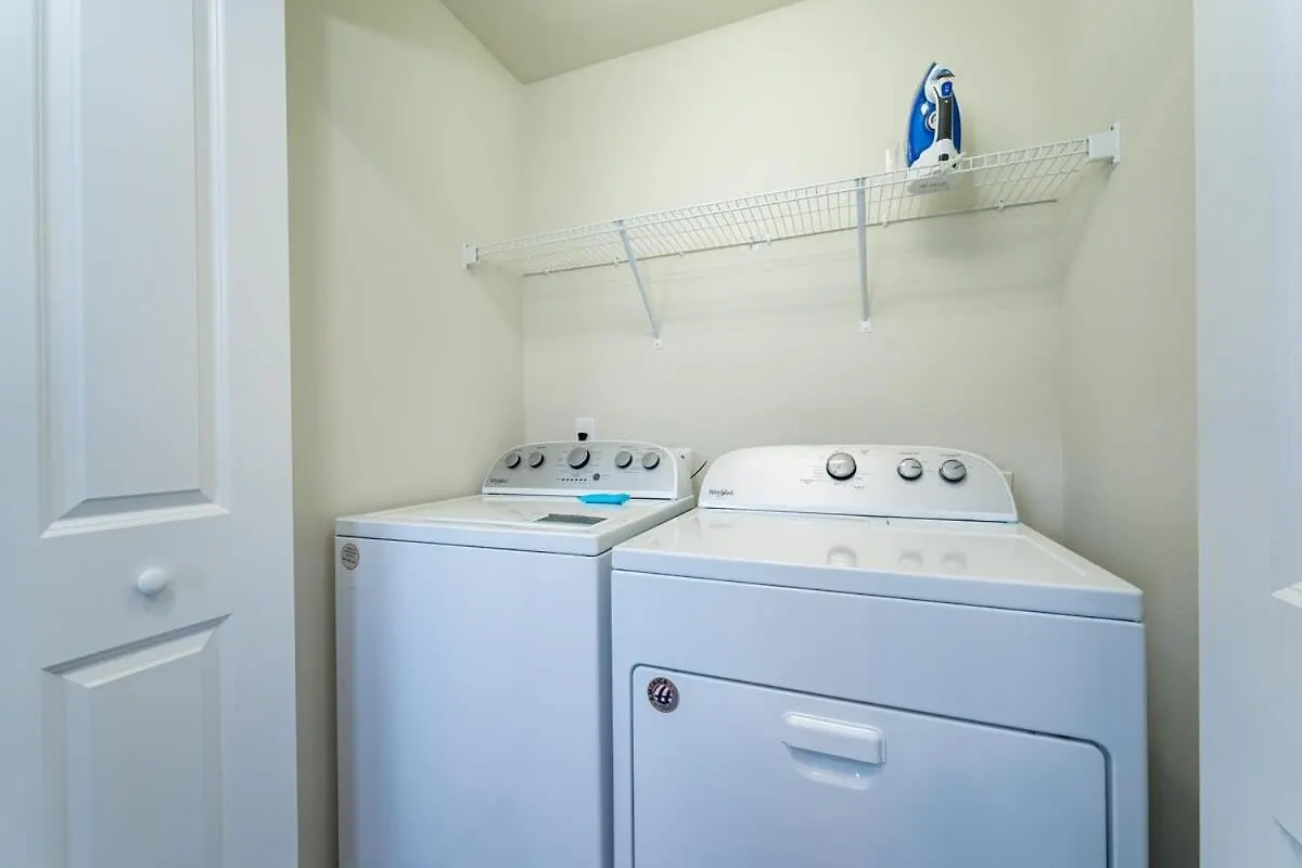 Spacious New 5 Bedroom With Private Pool Near Disney Davenport 0*,