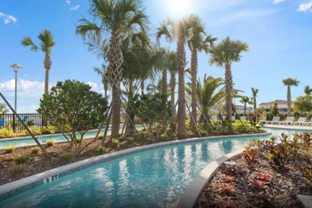 Spacious New 5 Bedroom With Private Pool Near Disney Davenport Holiday home