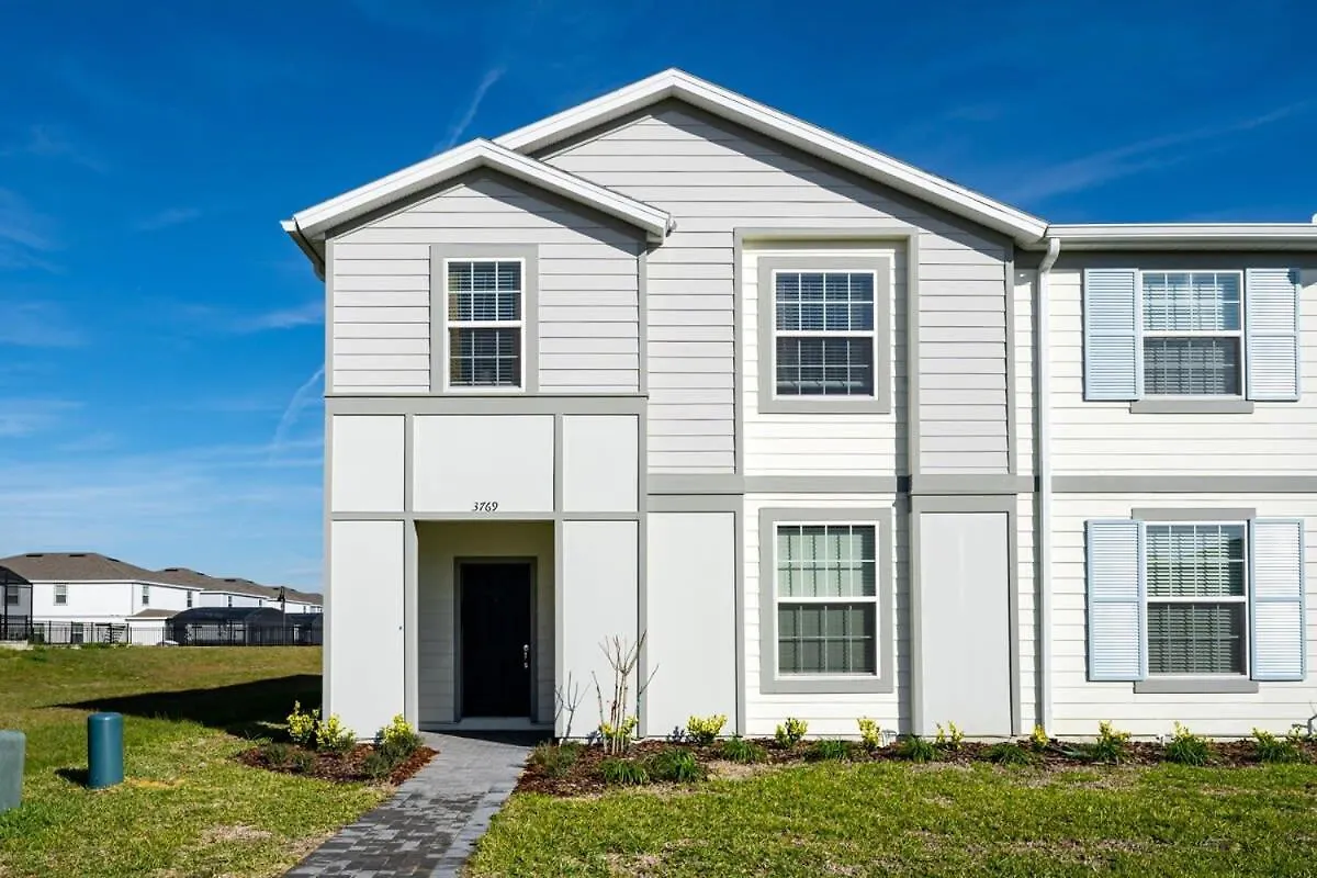Holiday home Spacious New 5 Bedroom With Private Pool Near Disney Davenport